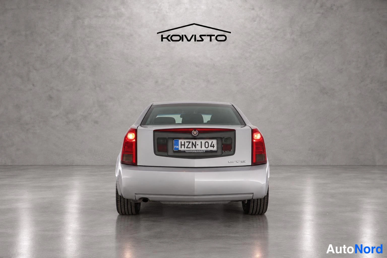 Hopea Cadillac CTS 2003, takaa, kuva 7