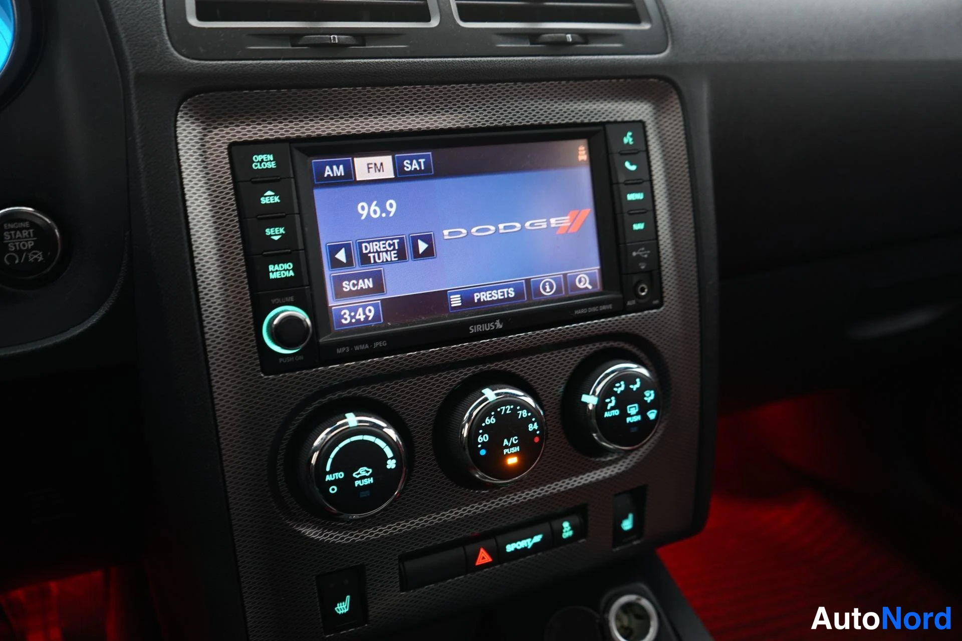 Musta Dodge Challenger 2012, yksityiskohta, kuva 13