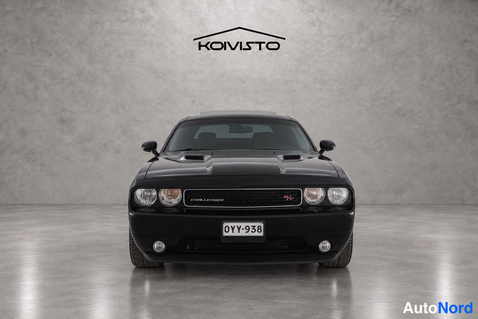 Musta Dodge Challenger 2012, edestä, kuva 3