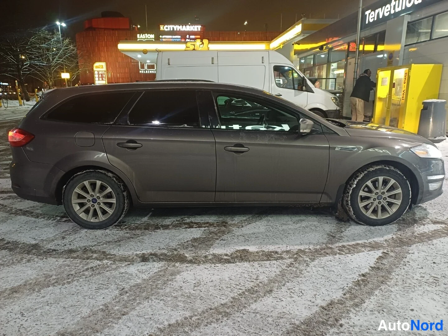 Harmaa Ford Mondeo 2012, takaviisto, kuva 2