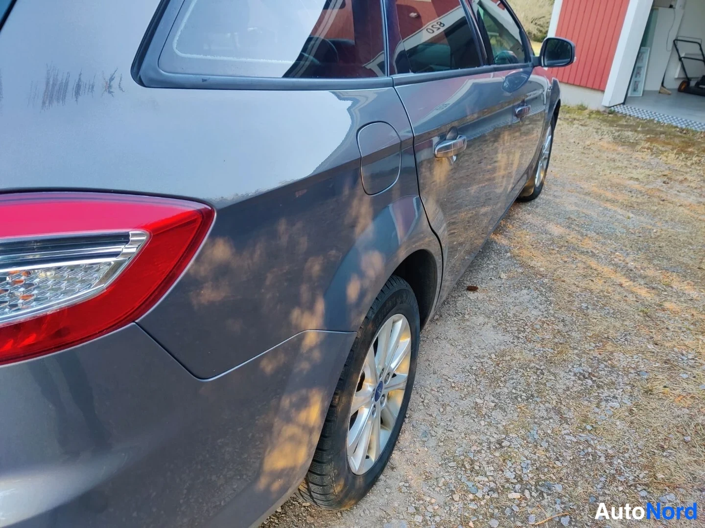 Harmaa Ford Mondeo 2012, takaviisto, kuva 3