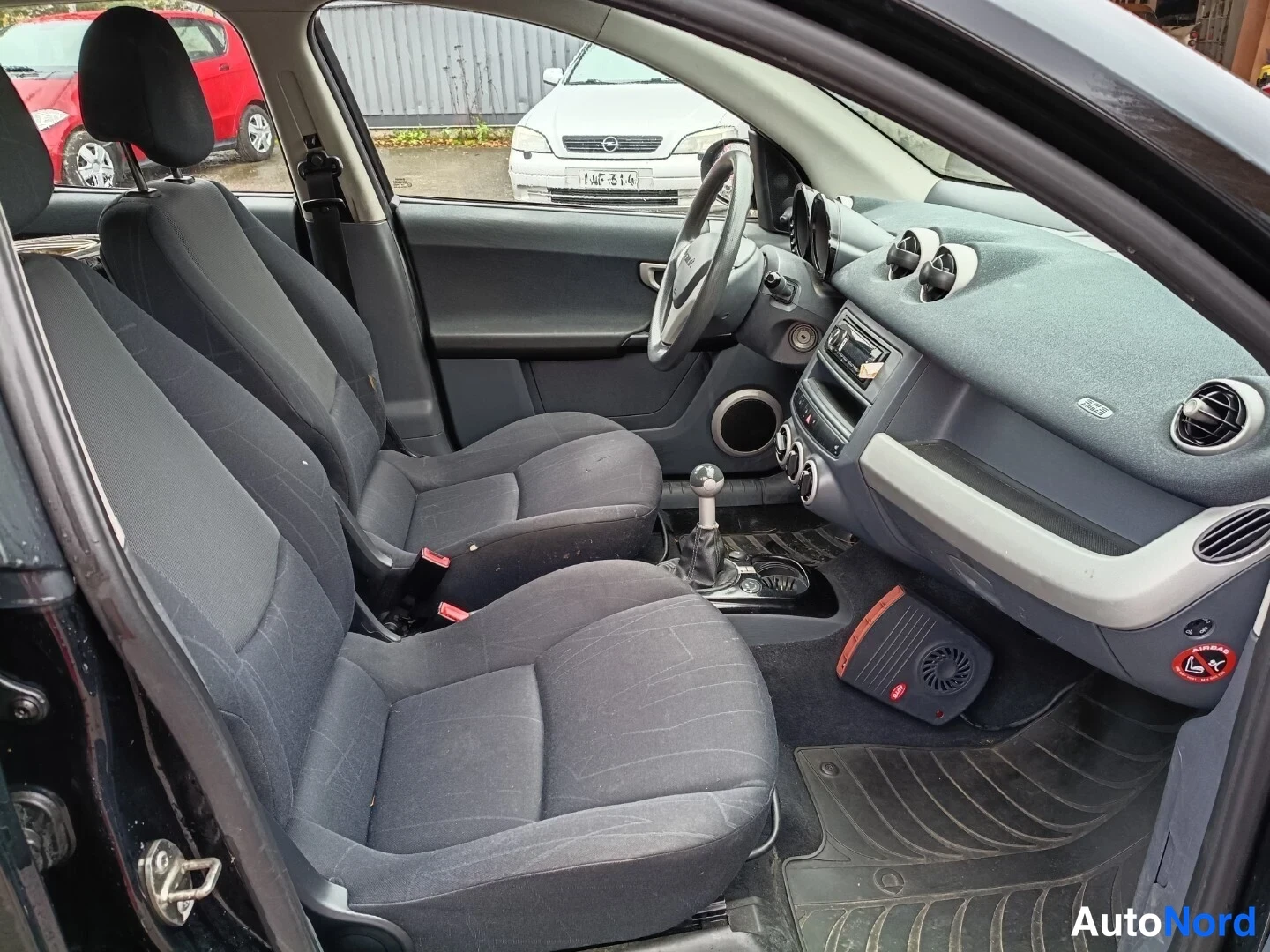 Black Smart Forfour 2006, front seats, photo 8