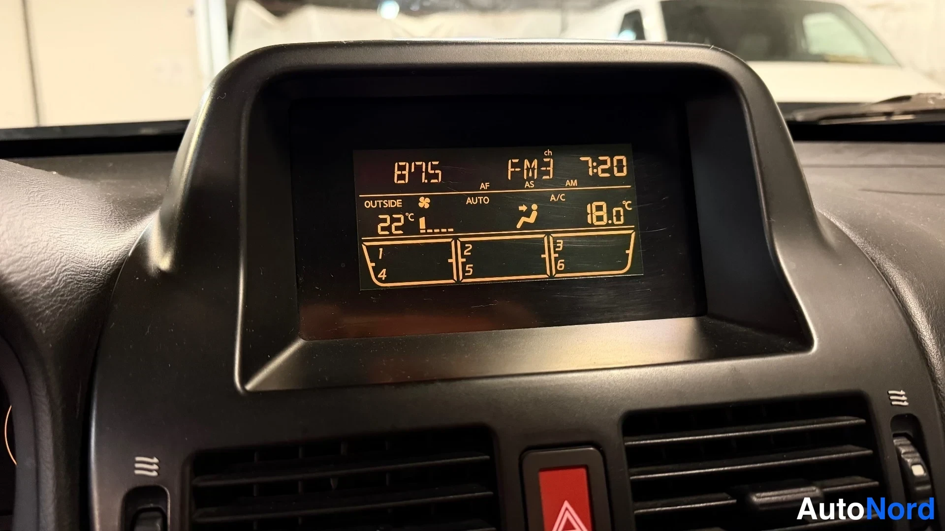 Vihreä Nissan Almera 2003, kuva 18