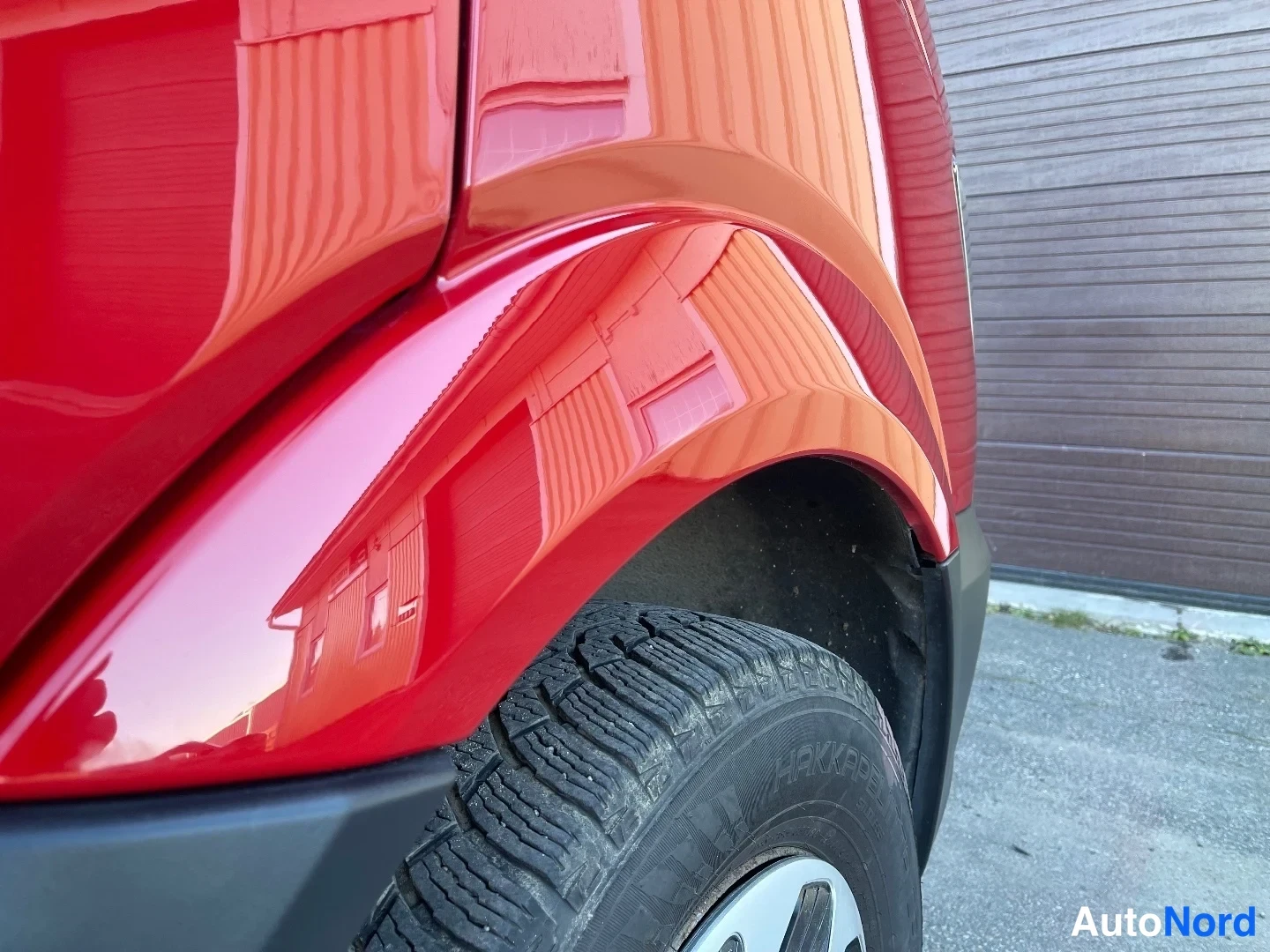 Red Mercedes-Benz Sprinter 319 CDI 2018, detail, photo 32