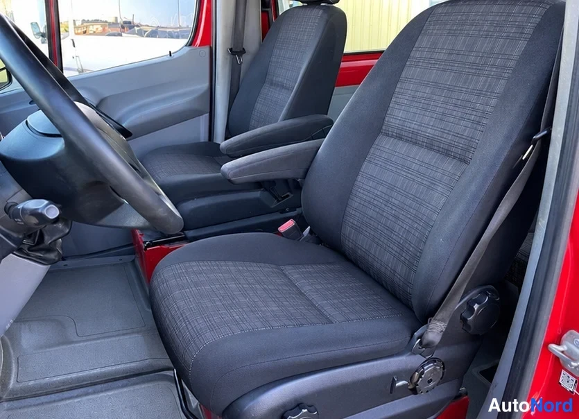 Red Mercedes-Benz Sprinter 319 CDI 2018, front seats, photo 20