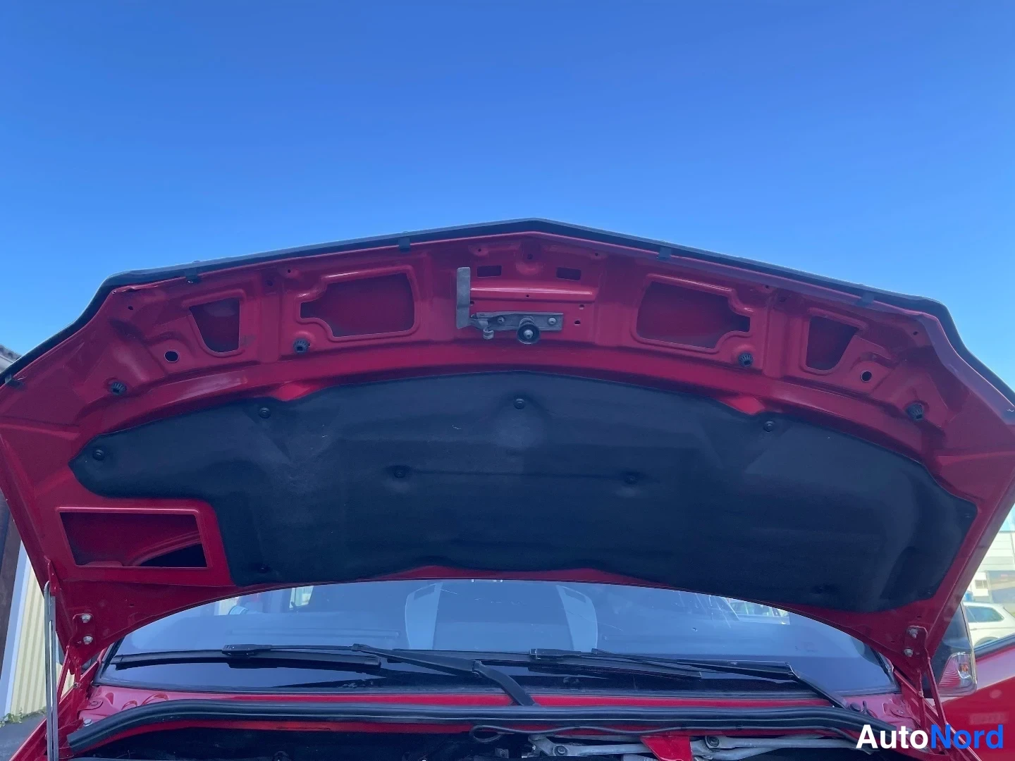 Red Mercedes-Benz Sprinter 319 CDI 2018, detail, photo 38