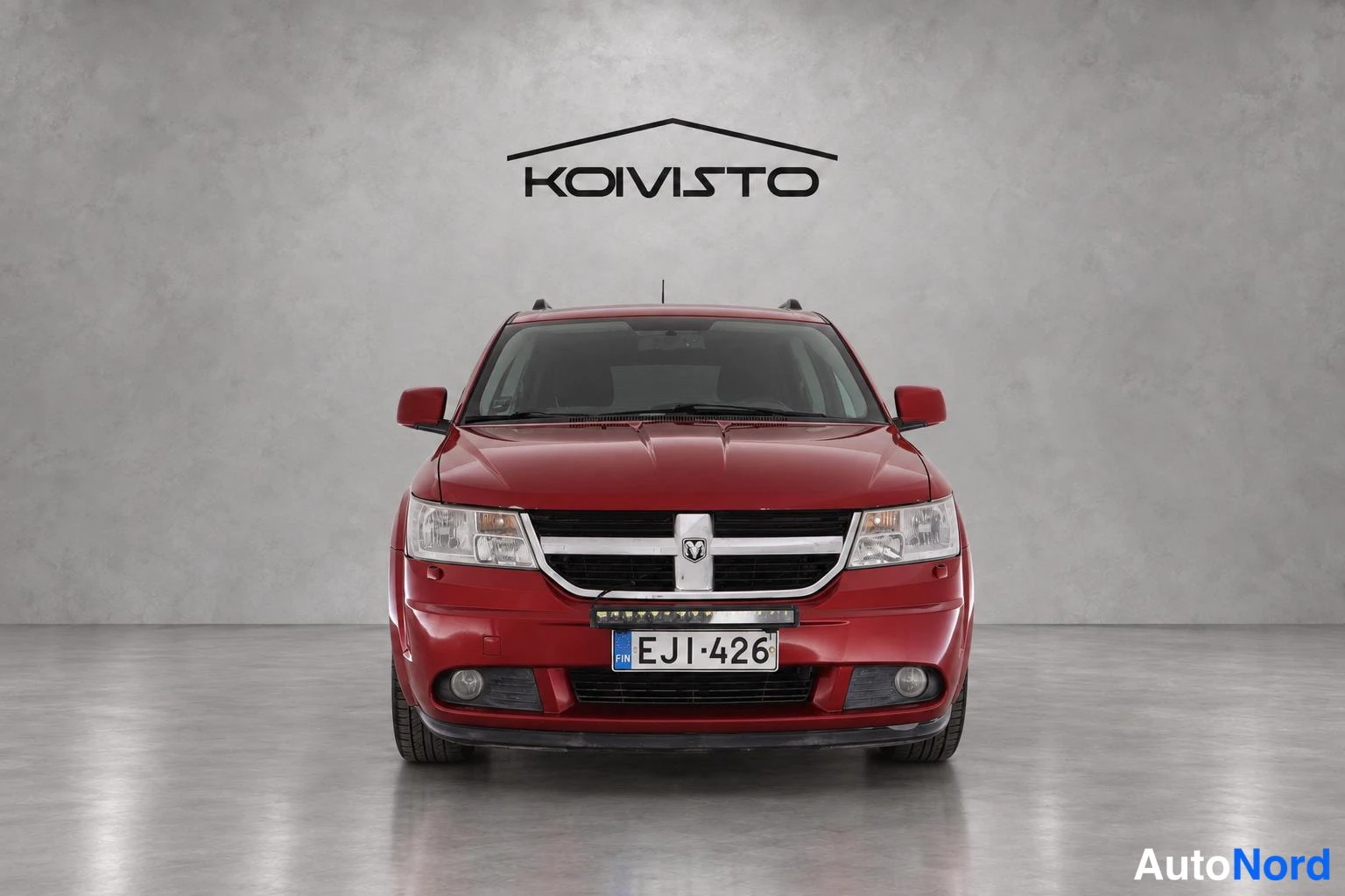 Punainen Dodge Journey 2009, edestä, kuva 5
