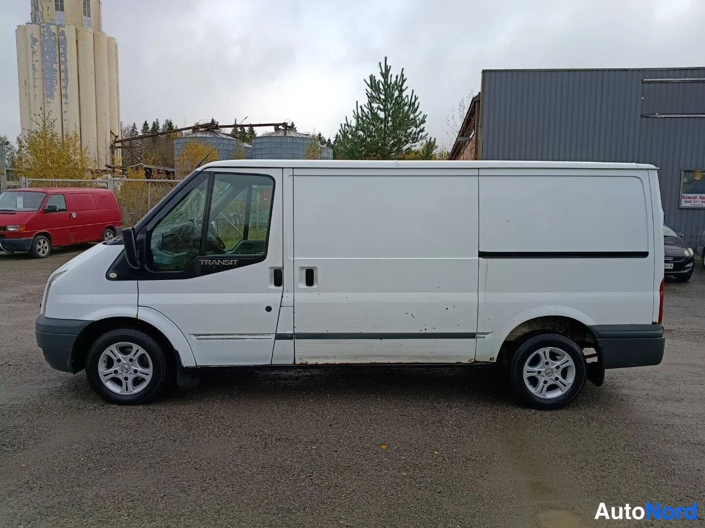 White Ford Transit 2009, side, photo 3