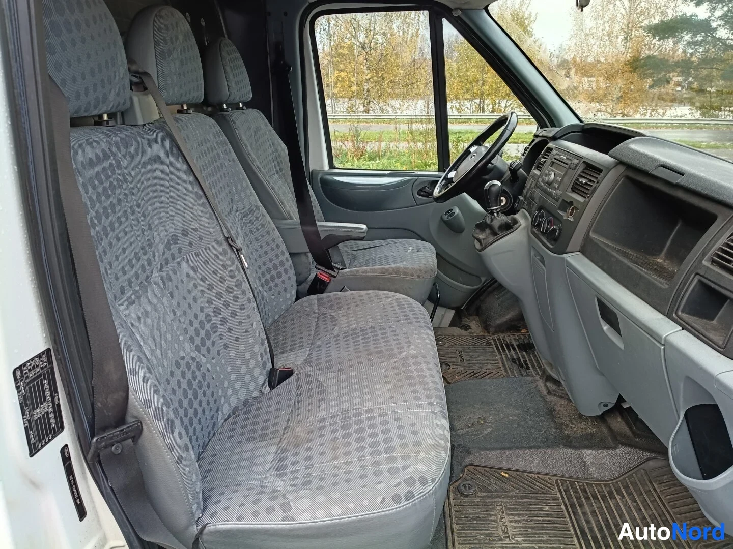 White Ford Transit 2009, cockpit, photo 7