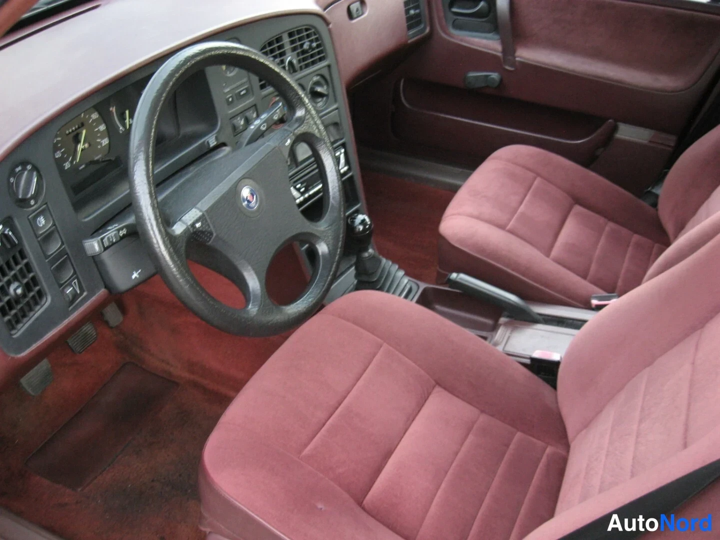 Harmaa Saab 9000 1988, ohjaamo, kuva 5