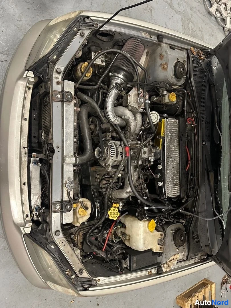 Silver Subaru Legacy 1998, engine bay, photo 7