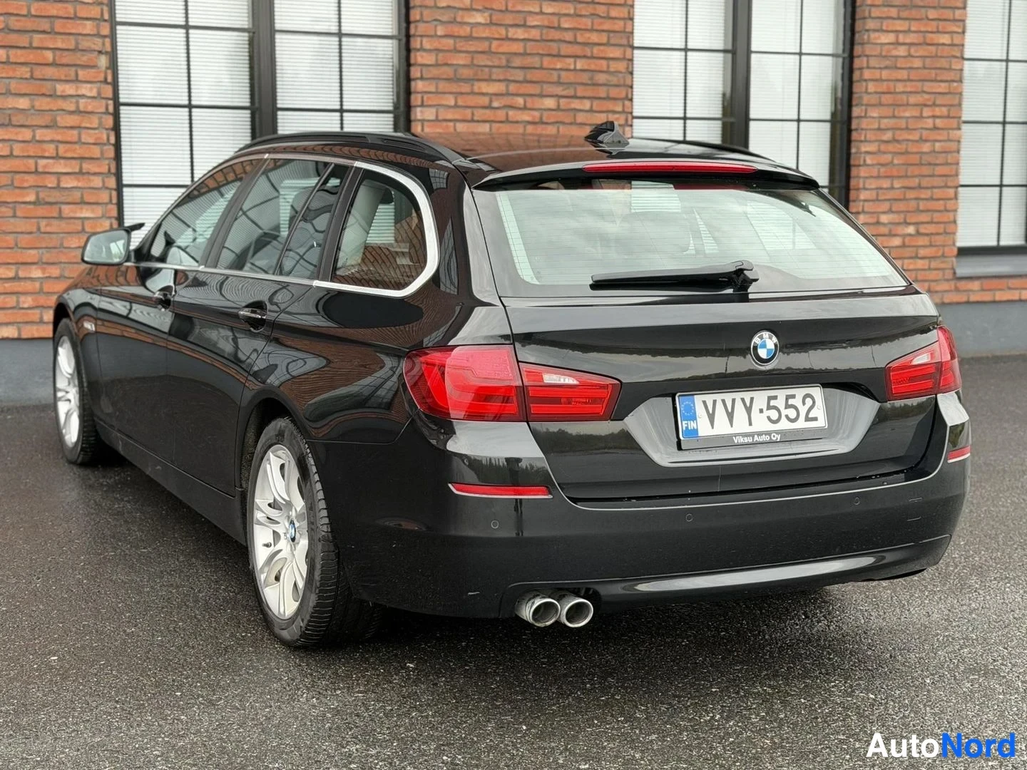 Black BMW 520d 2012, rear three-quarter, photo 10