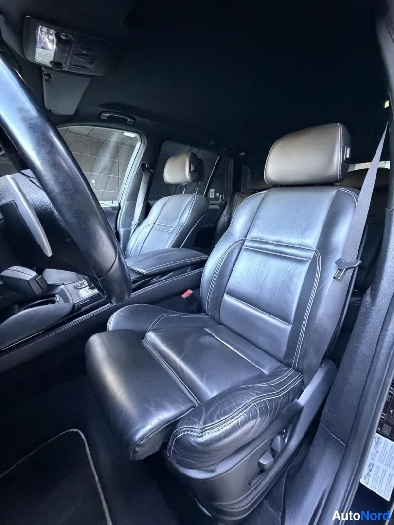 Black BMW X5 2010, front seats, photo 17