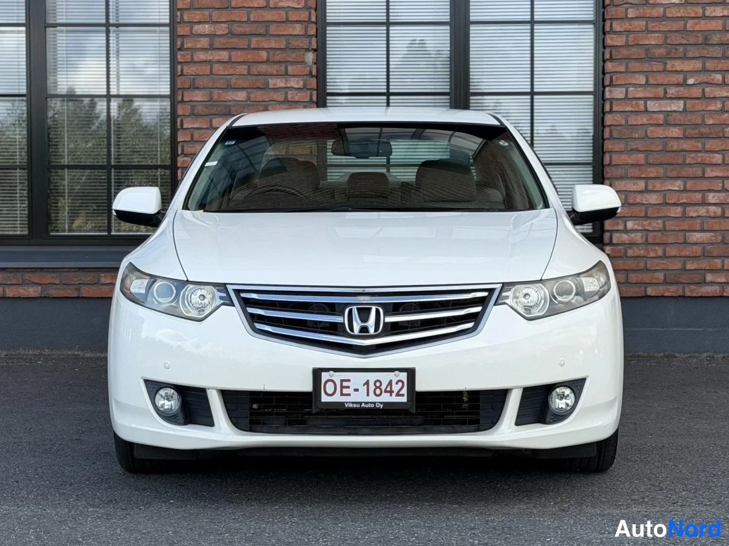 White Honda Accord 2008, front, photo 7