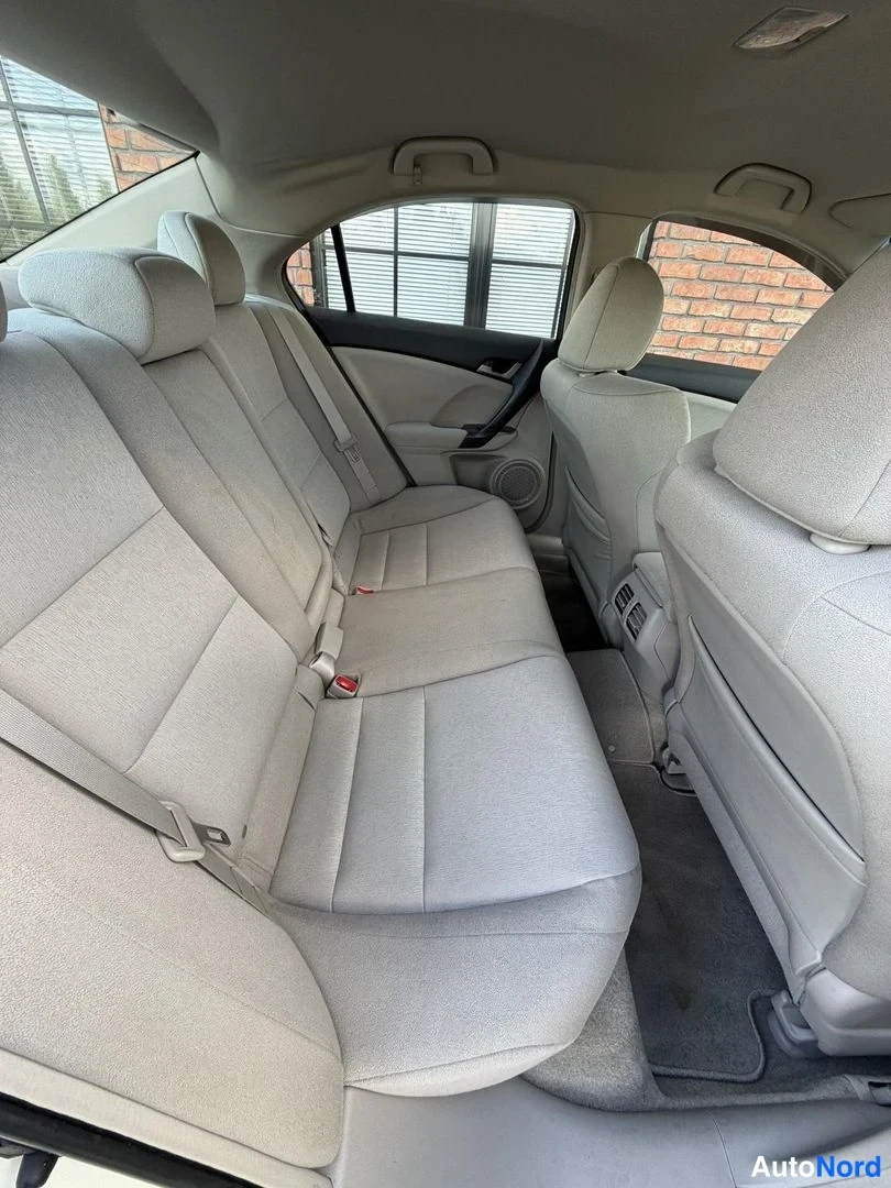 White Honda Accord 2008, rear seats, photo 19
