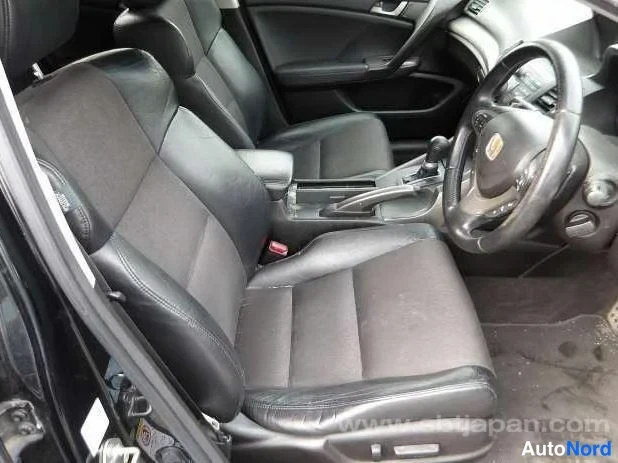 Black Honda Accord 2009, cockpit, photo 3