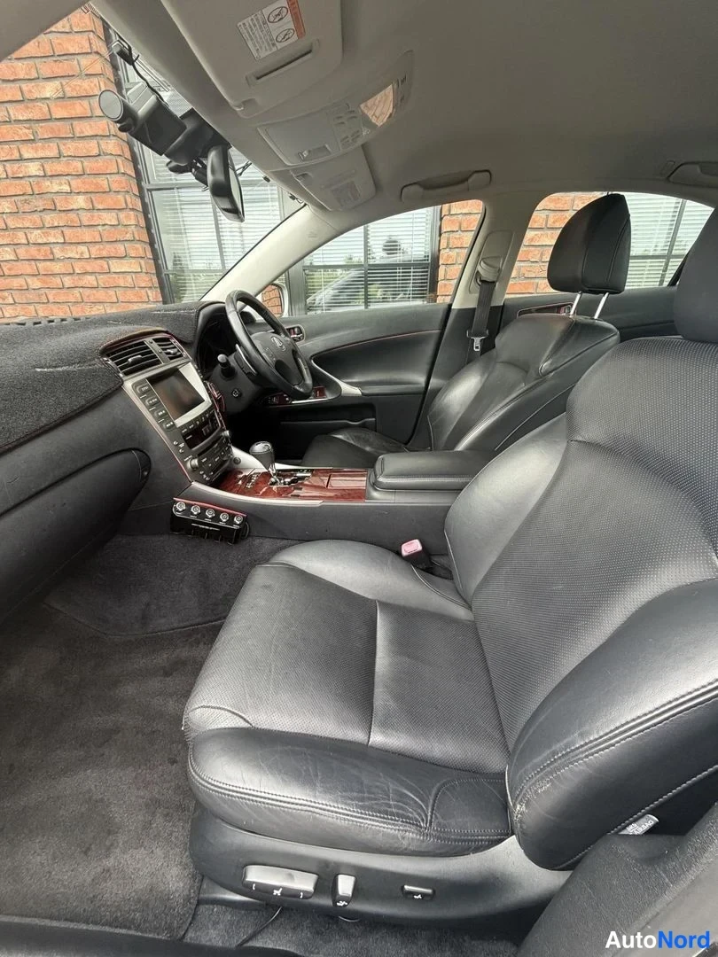 Grey Lexus IS 350 2005, cockpit, photo 15