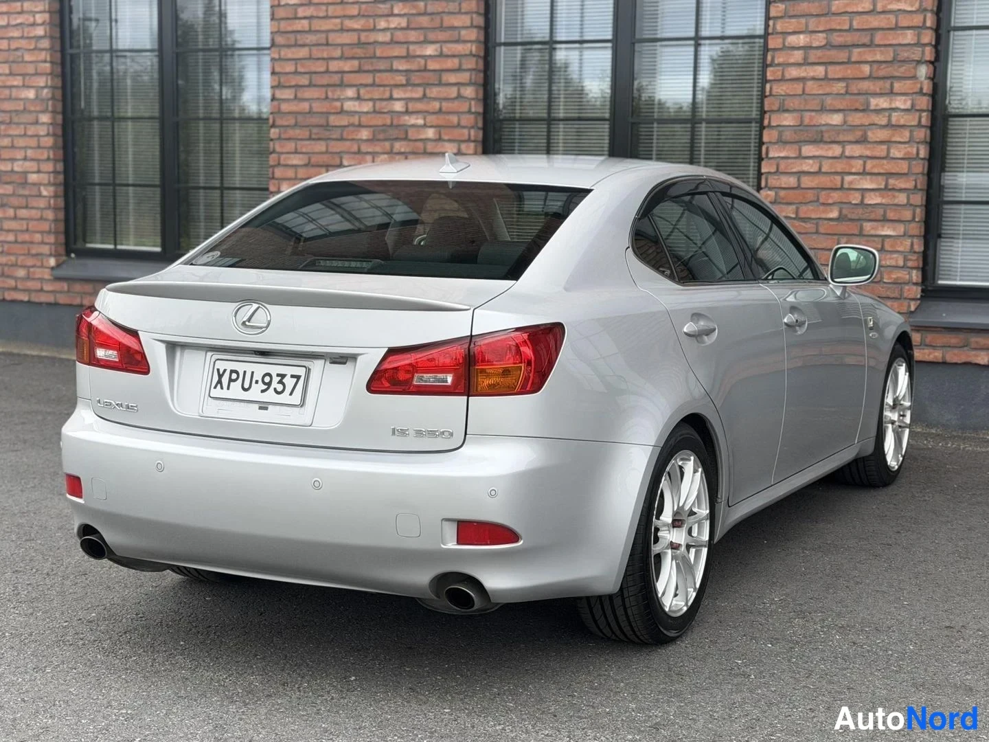 Grey Lexus IS 350 2005, rear three-quarter, photo 10
