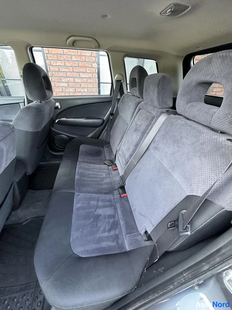 Grey Mitsubishi Outlander 2005, rear seats, photo 18