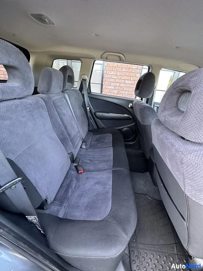 Grey Mitsubishi Outlander 2005, rear seats, photo 19