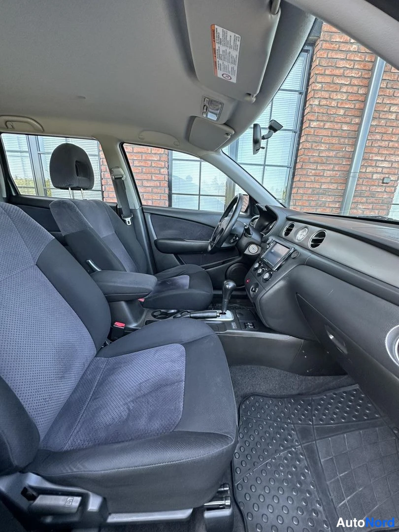 Grey Mitsubishi Outlander 2005, front seats, photo 16