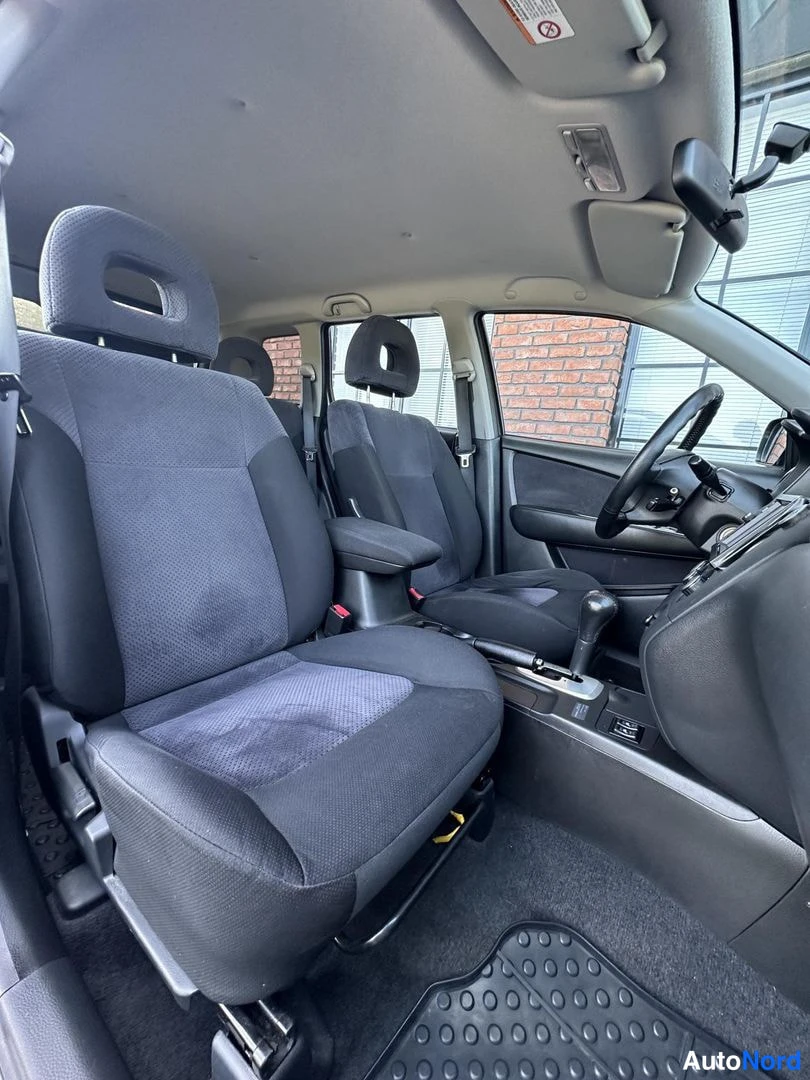 Grey Mitsubishi Outlander 2005, front seats, photo 17