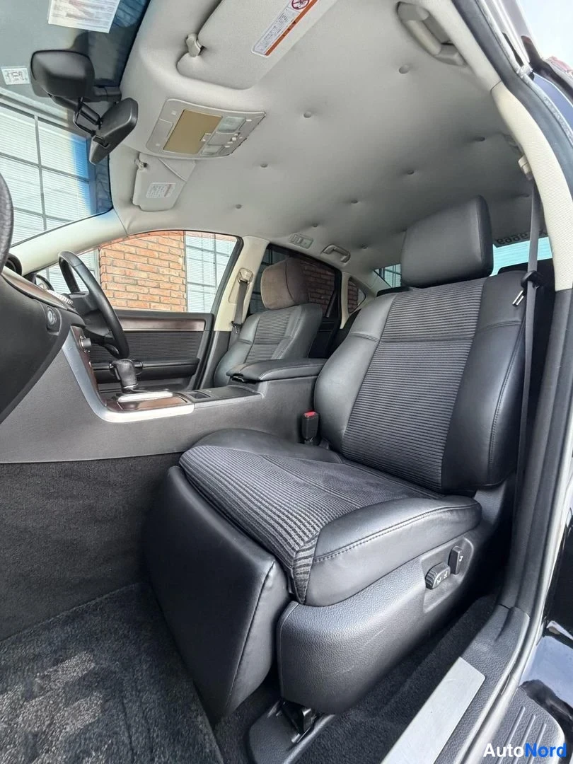 Black Nissan Fuga 2008, front seats, photo 18
