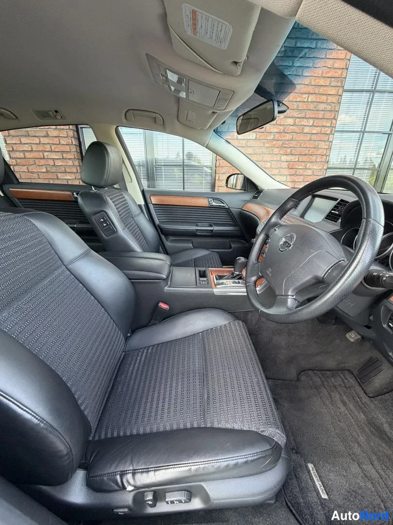Silver Nissan Fuga 2005, front seats, photo 16