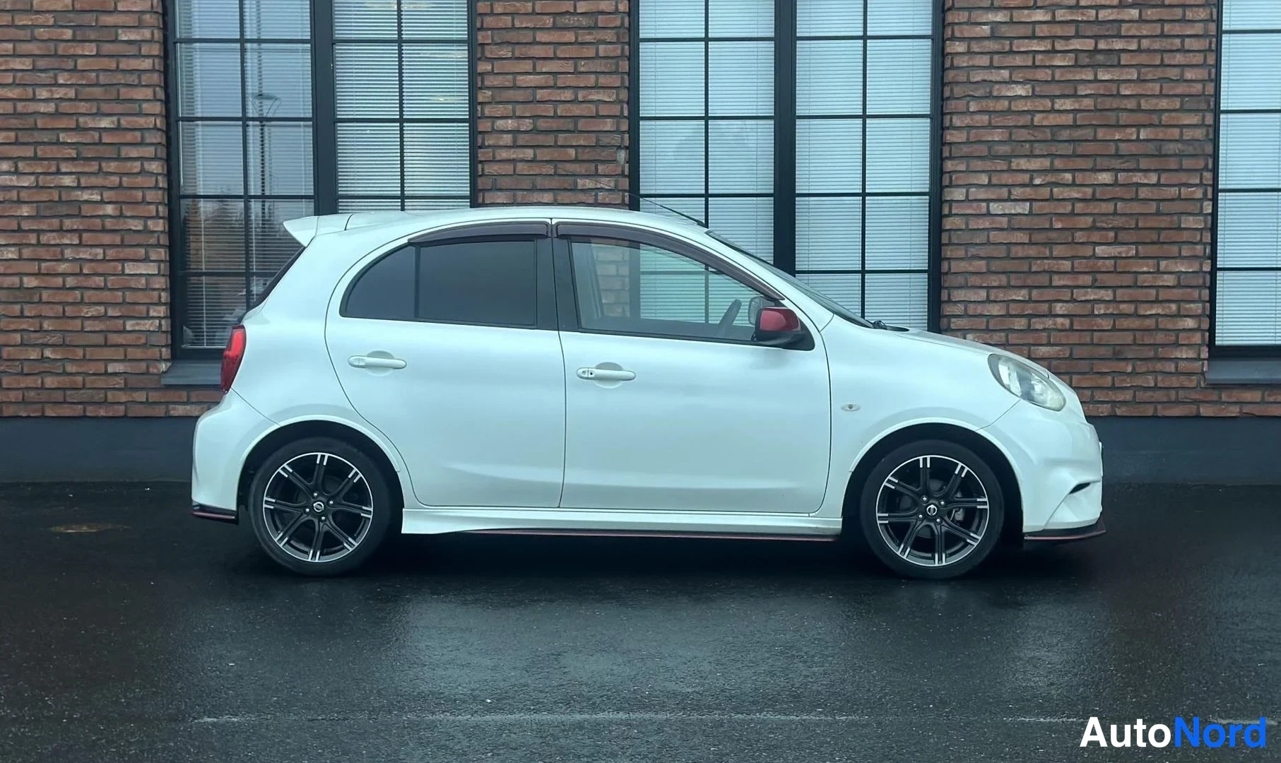 White Nissan Micra 2015, front three-quarter, nose to the right, photo 6
