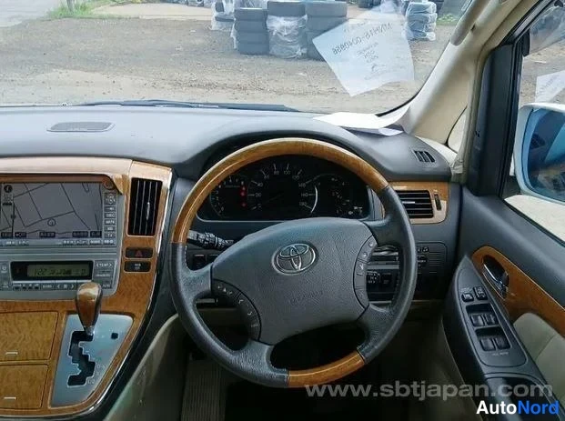 White Toyota Alphard 2005, cockpit, photo 5