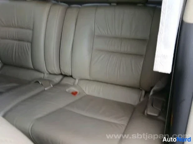 White Toyota Alphard 2005, rear seats, photo 8