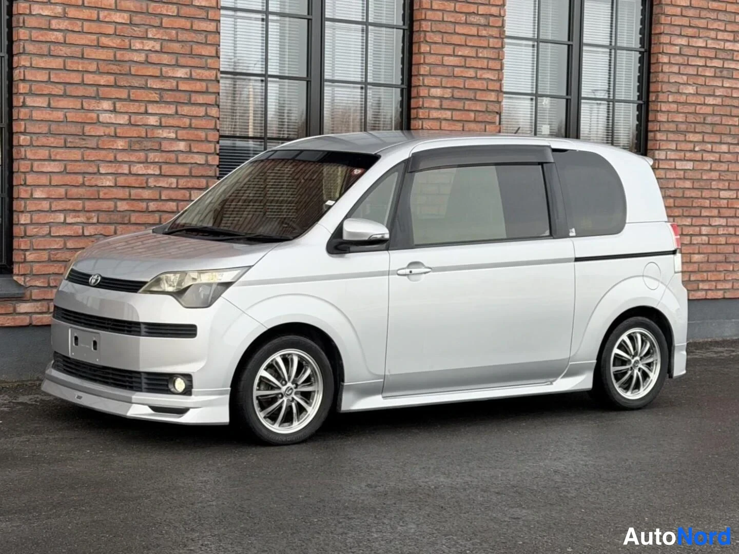 Toyota BB Spade G Modellista Aero 2013