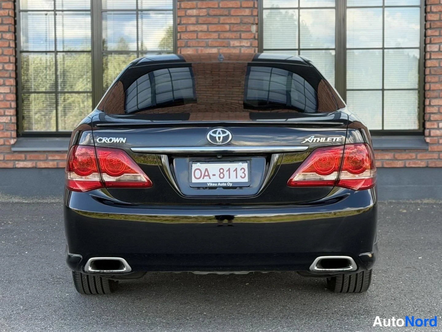 Black Toyota Crown 2008, rear, photo 12