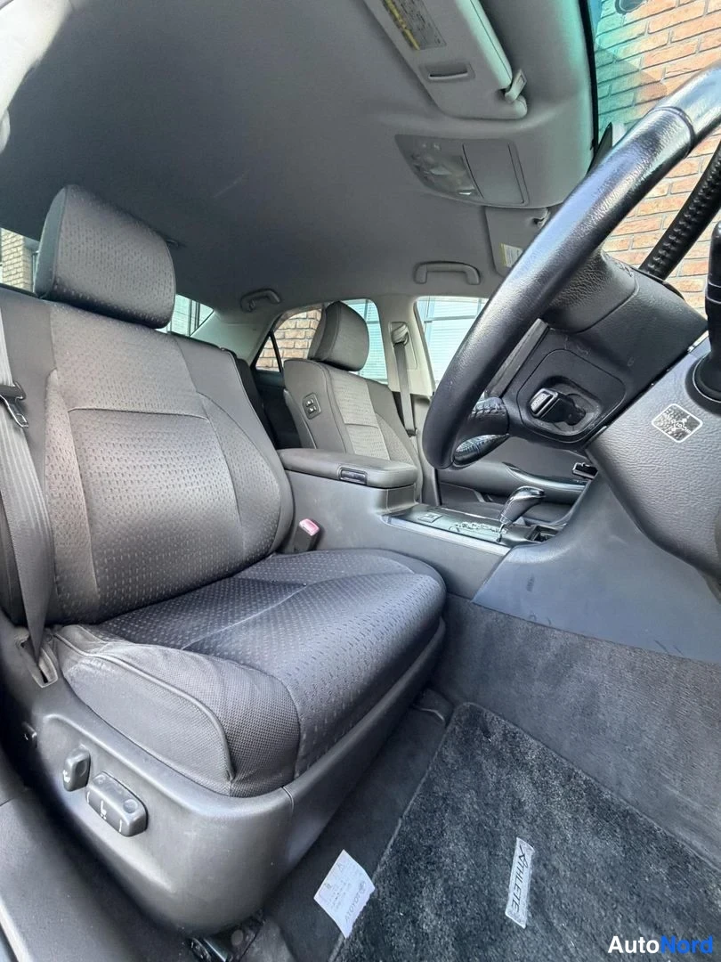 Black Toyota Crown 2008, cockpit, photo 13