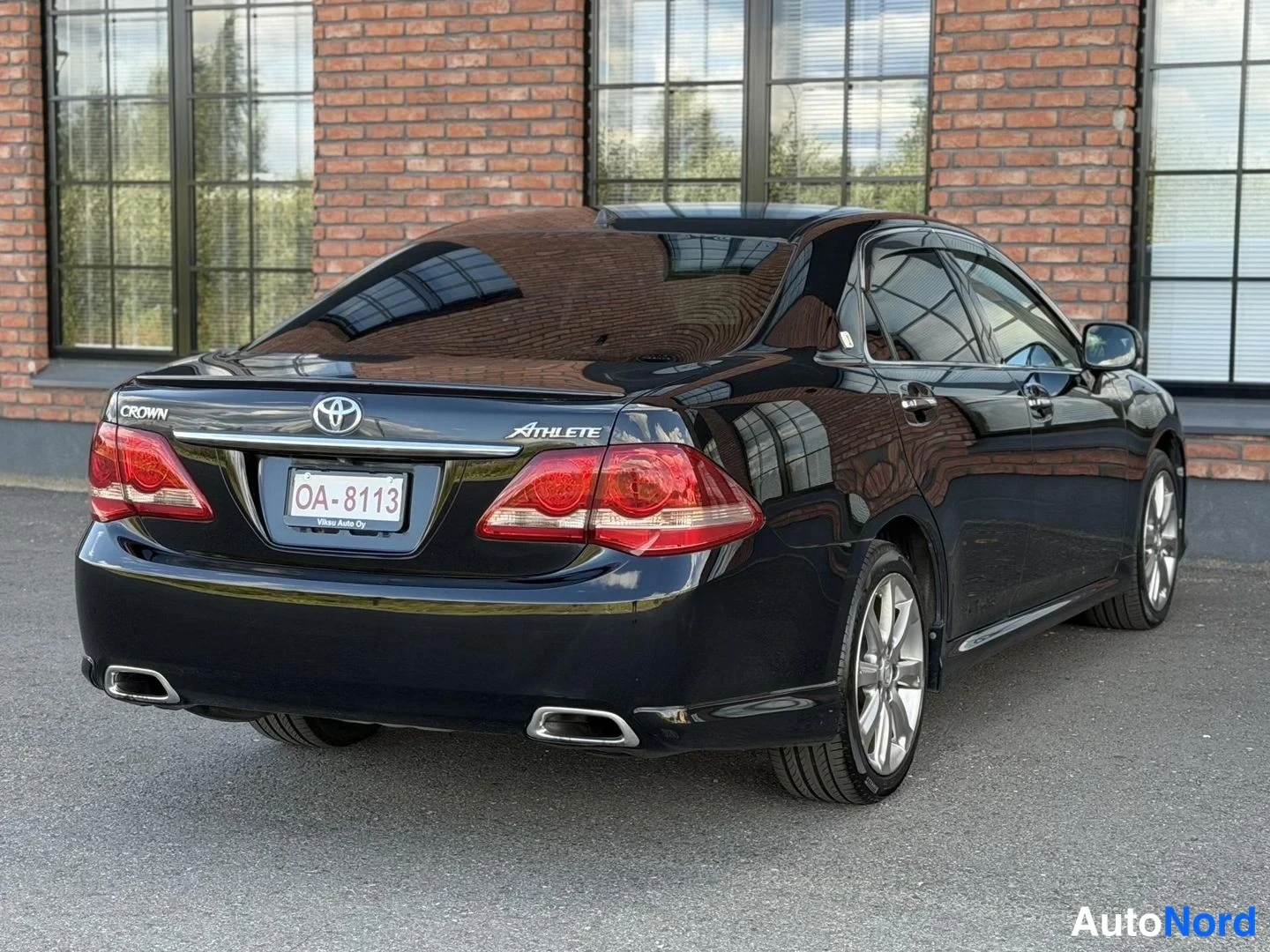 Black Toyota Crown 2008, rear three-quarter, photo 11