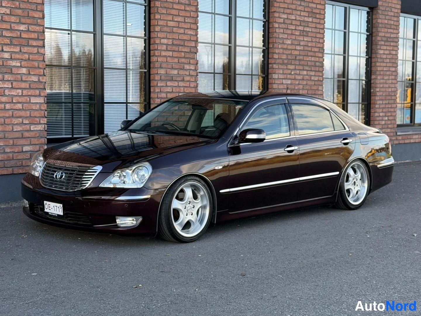 Toyota Crown UZS187 MAJESTA 2004