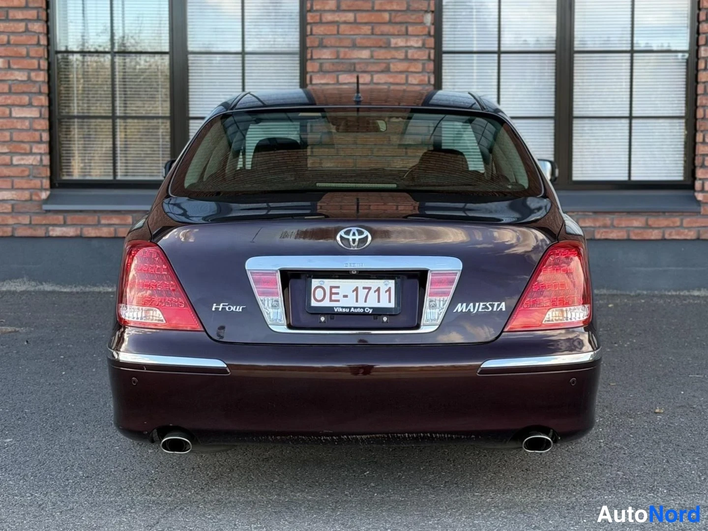 Purple Toyota Crown 2004, rear, photo 13