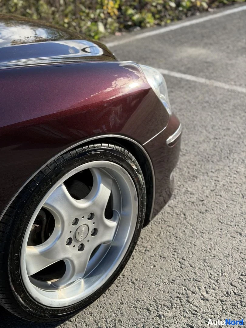 Purple Toyota Crown 2004, detail, photo 23