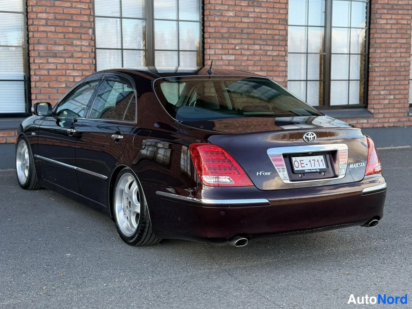 Purple Toyota Crown 2004, rear three-quarter, photo 11
