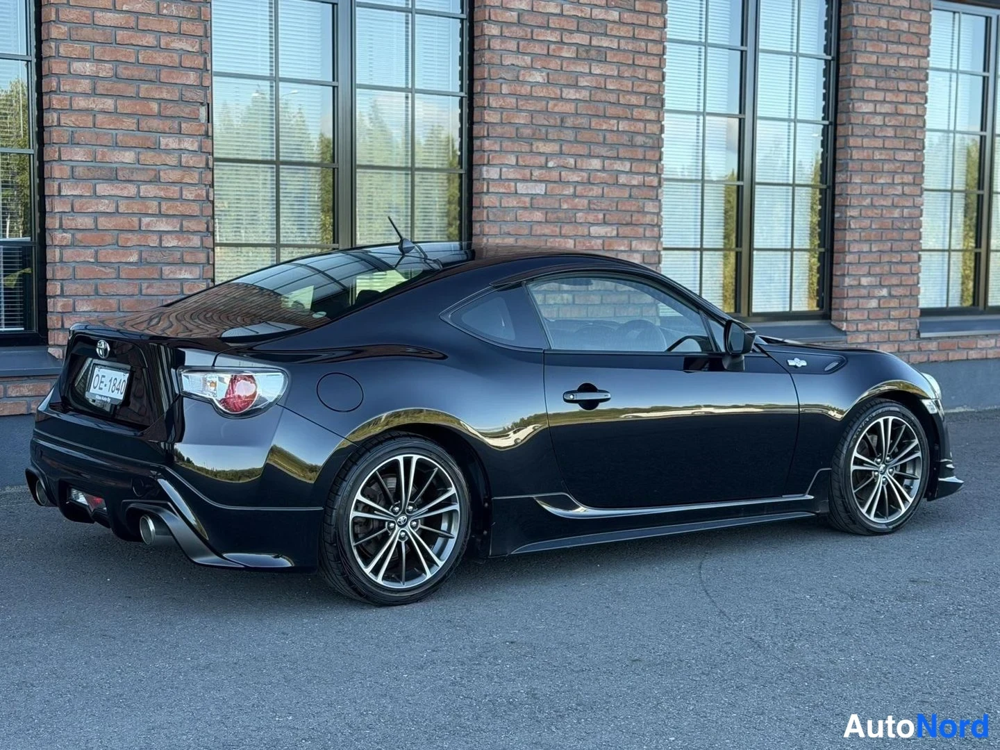 Black Toyota GT86 2013, rear three-quarter, photo 8