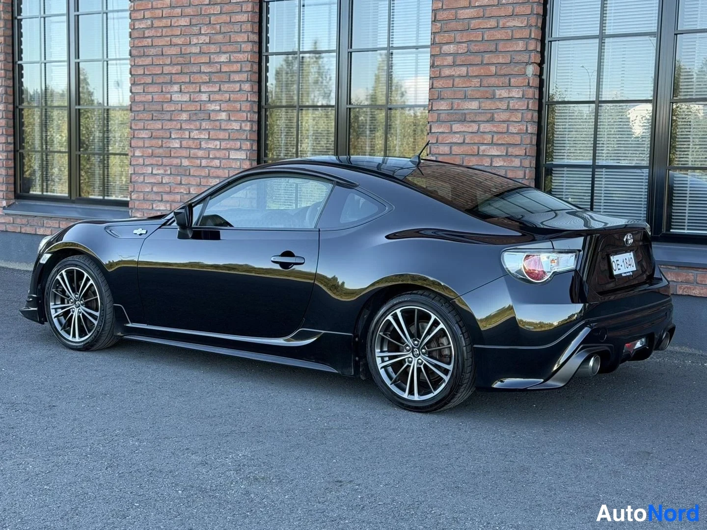 Black Toyota GT86 2013, rear three-quarter, photo 9