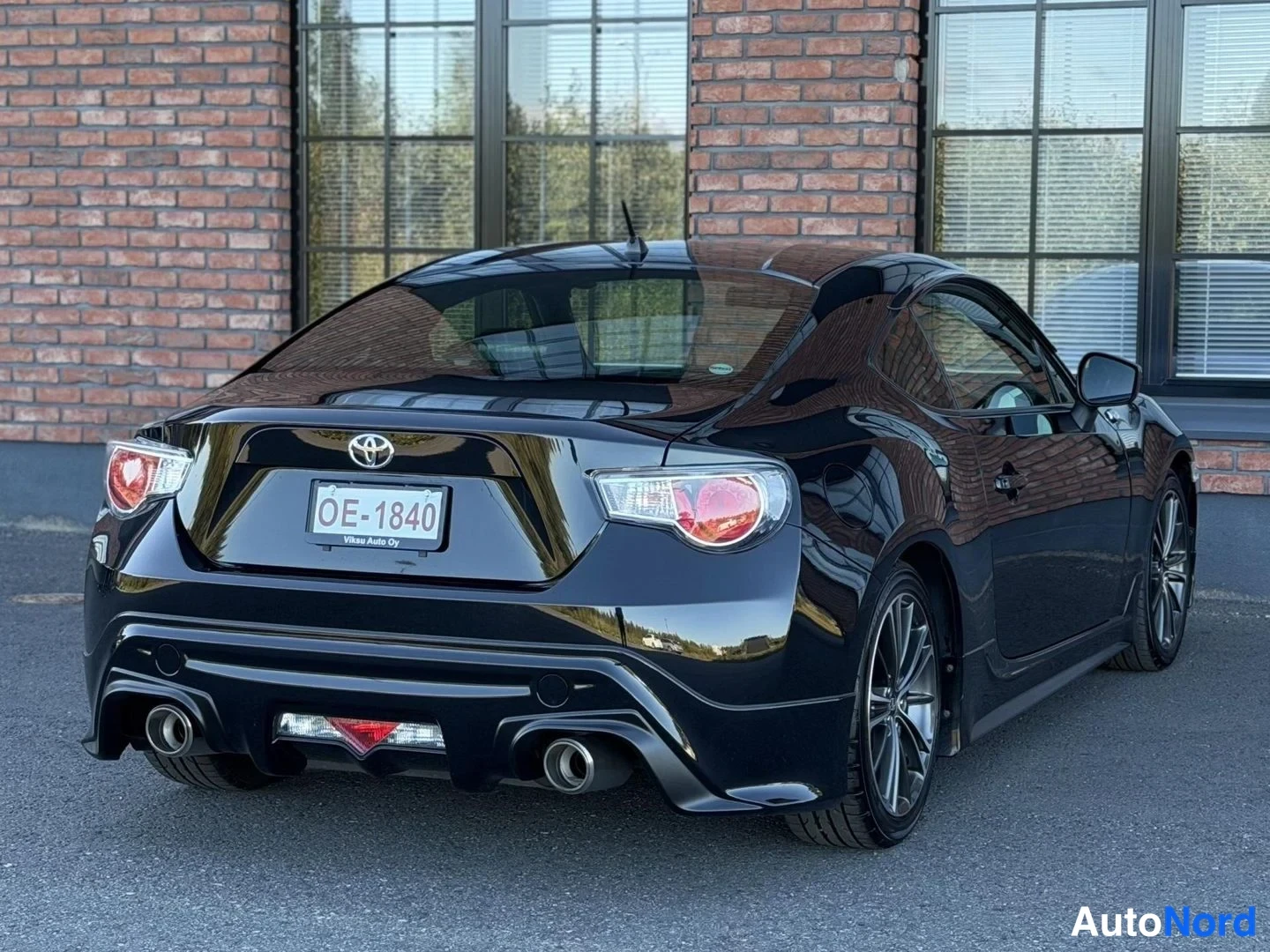 Black Toyota GT86 2013, rear three-quarter, photo 11