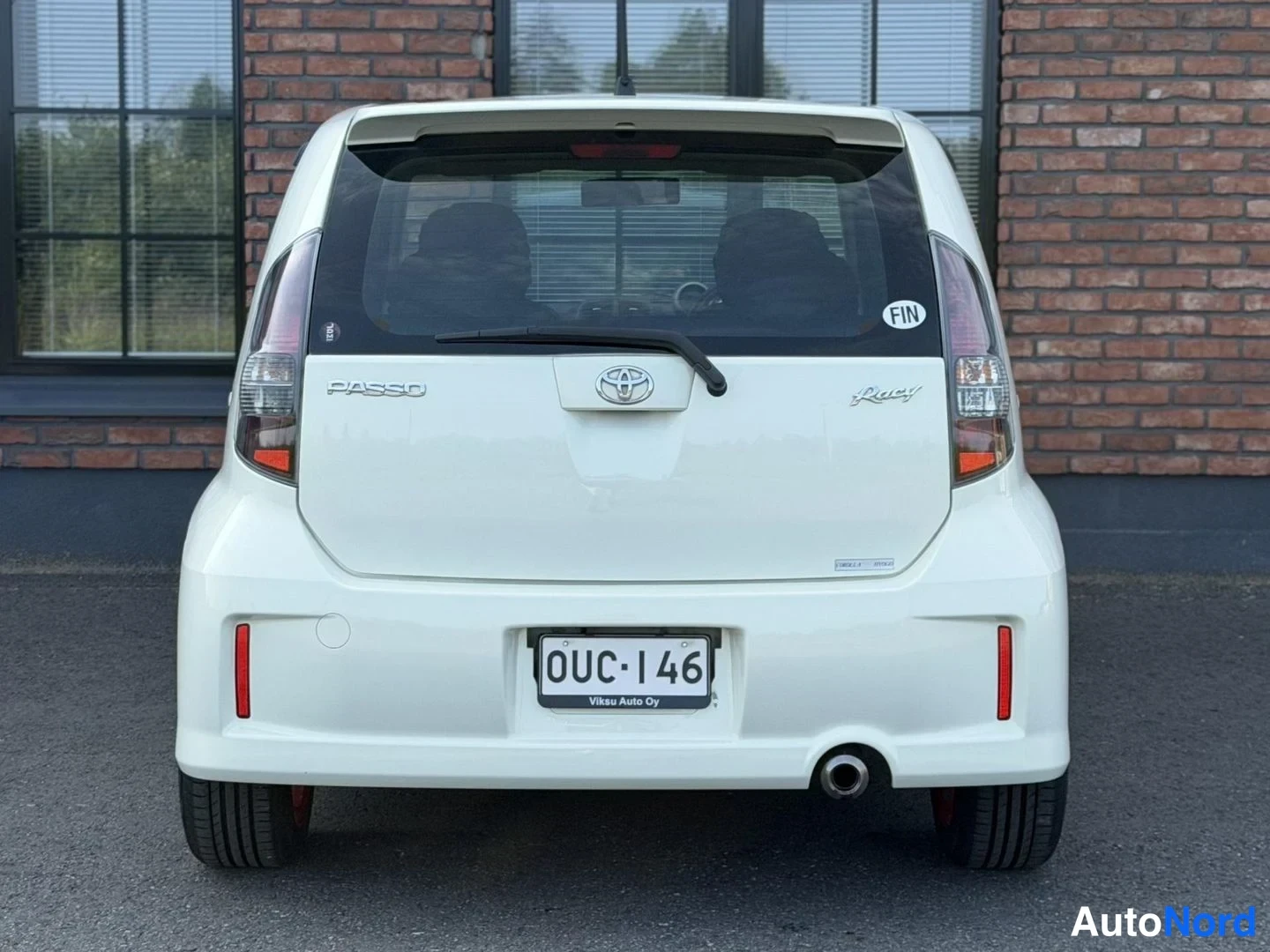 White Toyota Passo 2007, rear, photo 12