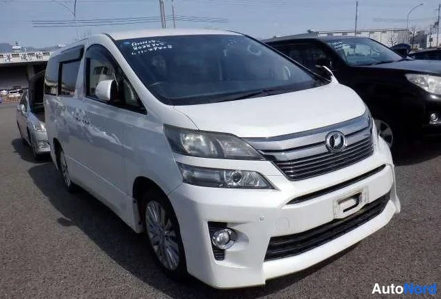 White Toyota Vellfire 2012, front three-quarter, nose to the left, photo 2
