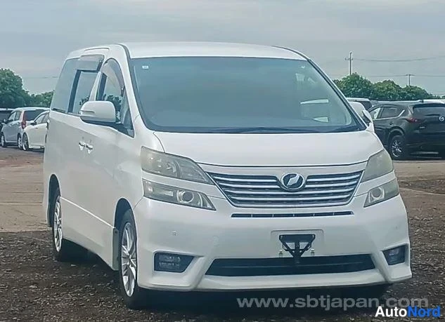 White Toyota Vellfire 2011, front three-quarter, nose to the right, photo 2
