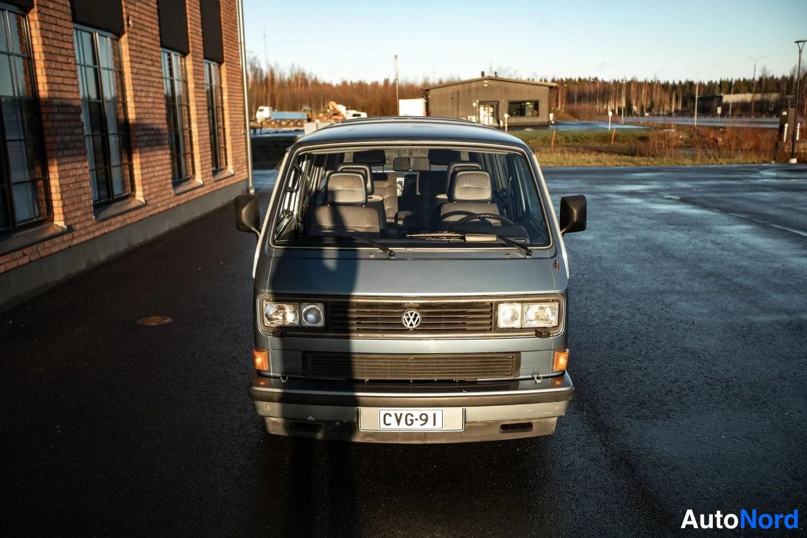 Blue Volkswagen Caravelle 1985, front, photo 8