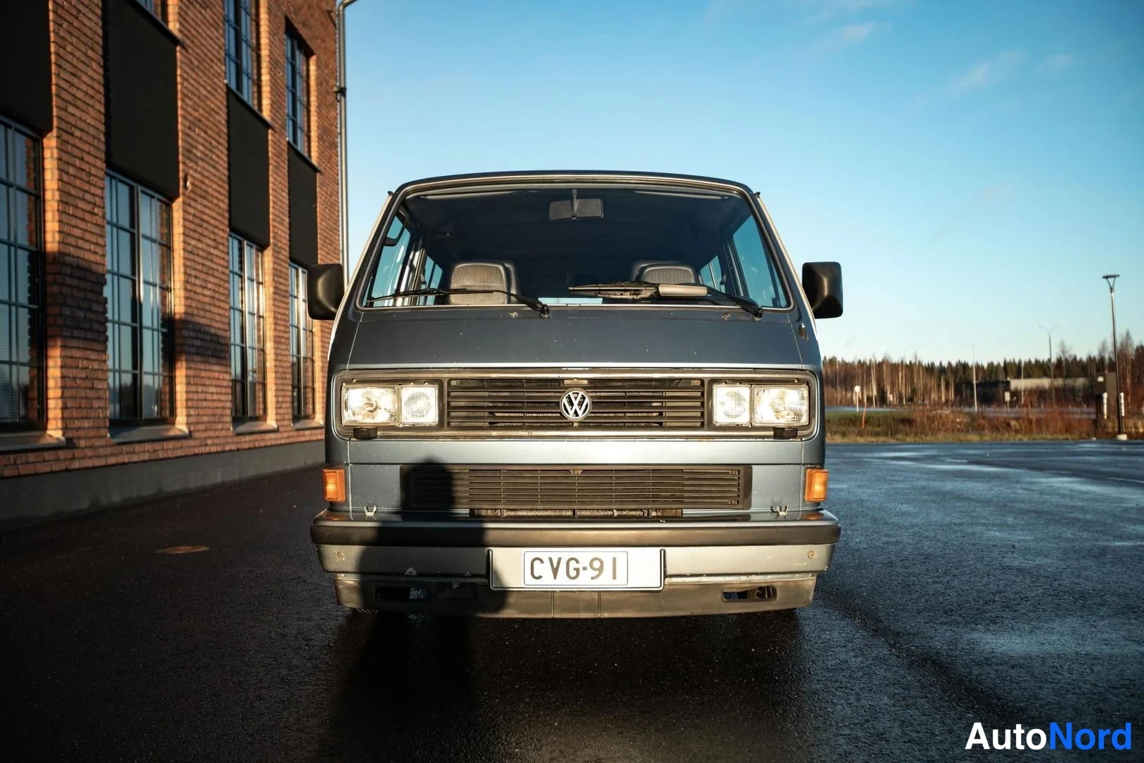 Blue Volkswagen Caravelle 1985, front, photo 7