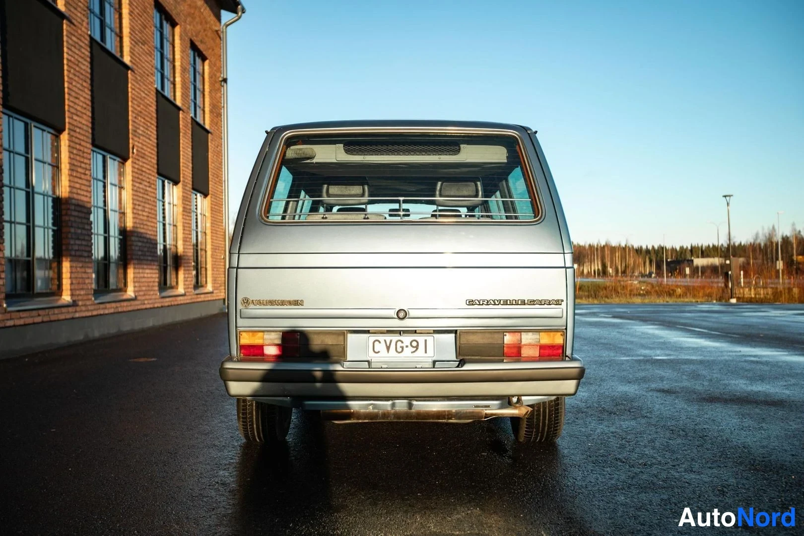 Blue Volkswagen Caravelle 1985, rear, photo 12