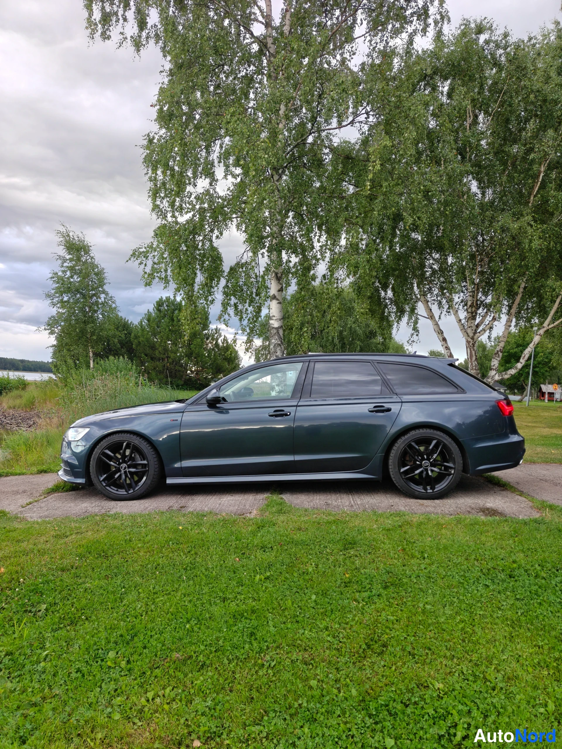 Harmaa Audi A6 2015, etuviisto, keula vasemmalle, kuva 2