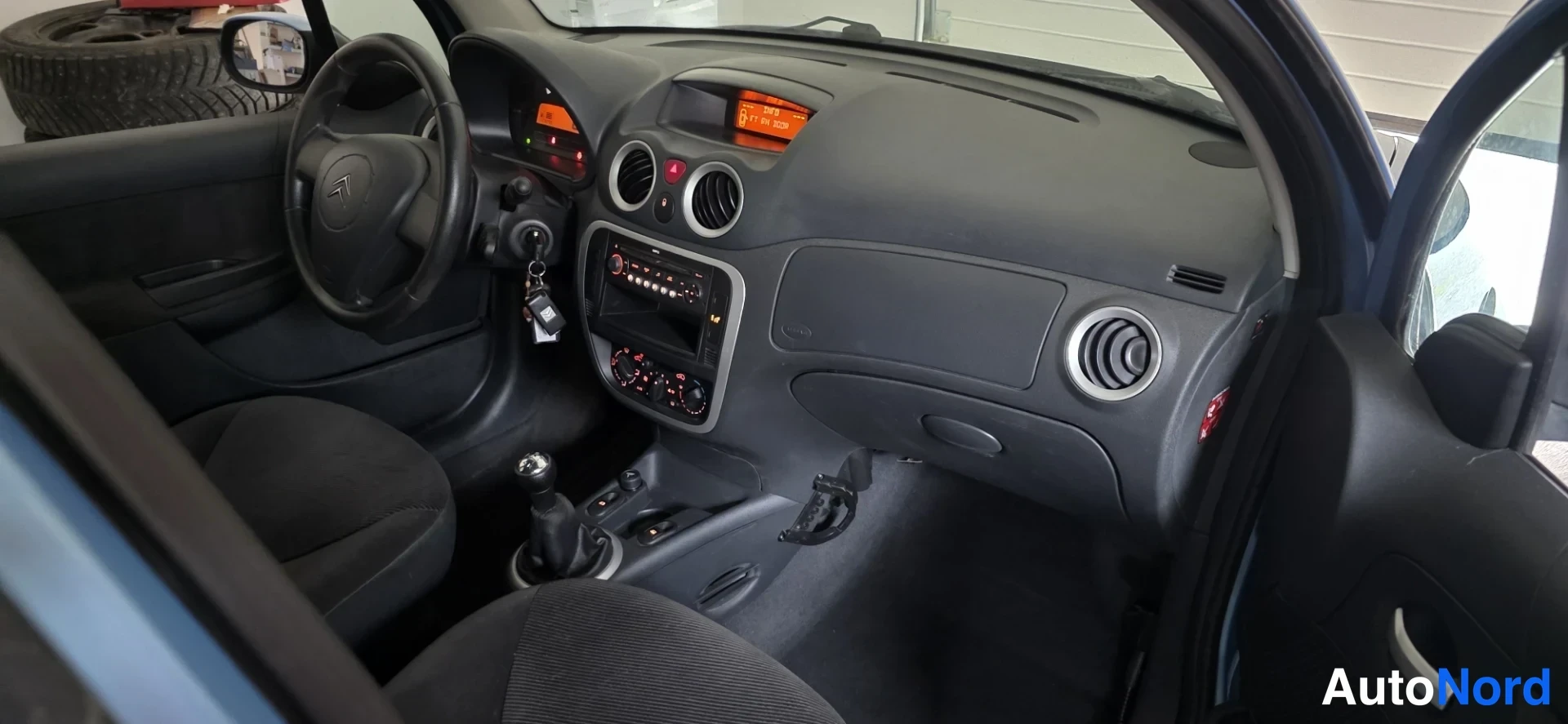Blue Citroen C3 2008, cockpit, photo 11